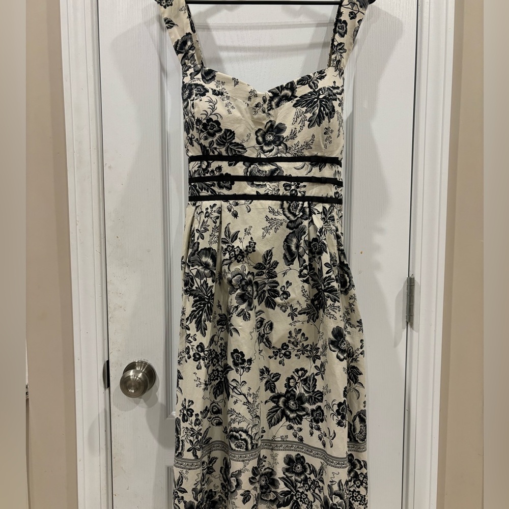 Sweet and sophisticated sundress